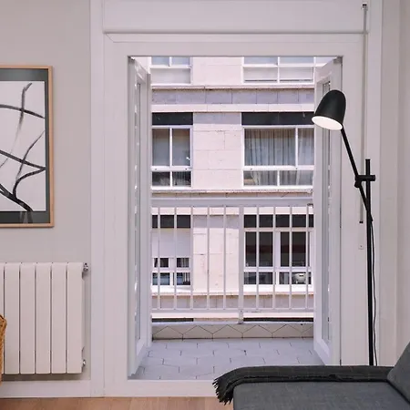 Amplio Con Luz Y Encanto By ויגו