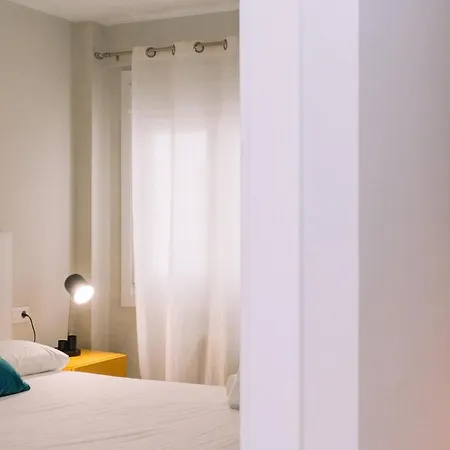 Amplio Con Luz Y Encanto By ויגו