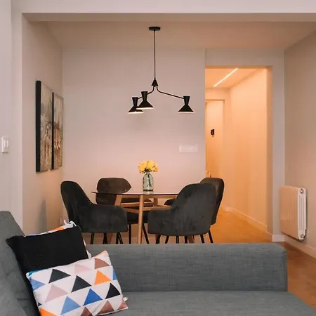 Amplio Con Luz Y Encanto By * ויגו